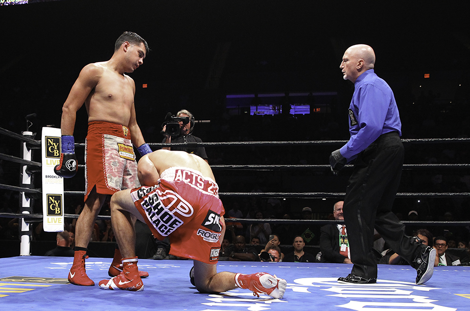 Omar Figueroa Drops Former Champion Robert Guerrero Five Times On His Way to Third-Round TKO
