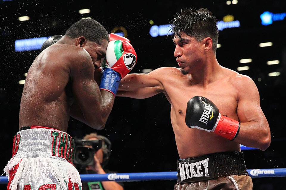 MIKEY GARCIA OUTPOINTS ADRIEN BRONER BY UNANIMOUS DECISION